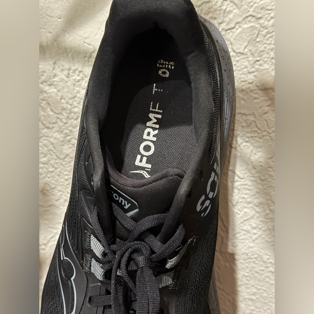 Saucony Hurricane 24 Running Shoes Men's Size 13 Black Shadow New Training - Picture 5 of 11